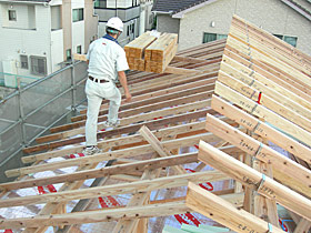 屋根垂木45×90とクラ金物