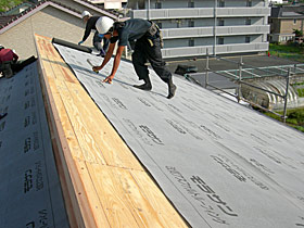 屋根アスファルトルーフィング貼